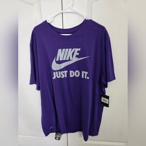 Nike Xxl T Shirt (NWT)